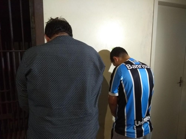 Dupla é presa suspeita de aplicar golpe do bilhete premiado em idosa de Cascavel (Foto: Divulgação/Polícia Civil)