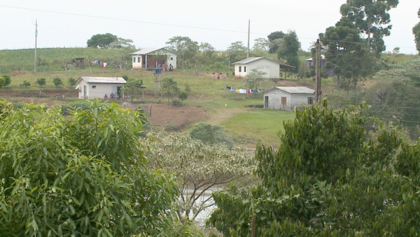 Grupo de indígenas pede mais segurança na reserva (Foto: Reprodução/RBS TV)