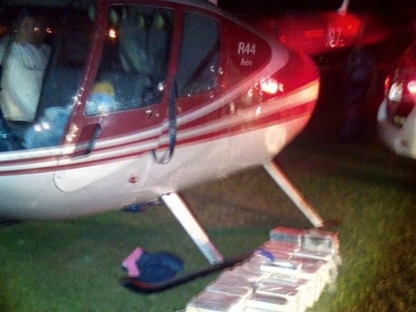 Apreensão aconteceu, em Cambará, na noite de terça-feira (11) (Foto: PM/Divulgação)