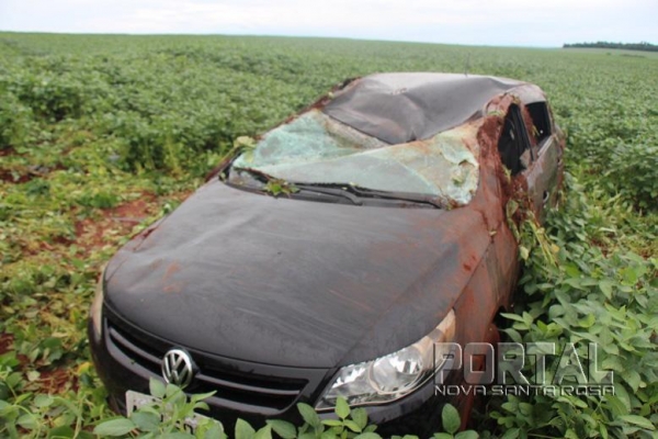 O veículo ficou destruído. (Fotos: Portal Nova Santa Rosa)
