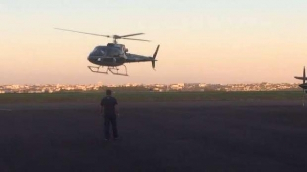 O pai da menina também foi ferido por disparos no braço e dedo esquerdos e levado ao Hospital Bom Jesus em Toledo. (Foto: Catve)