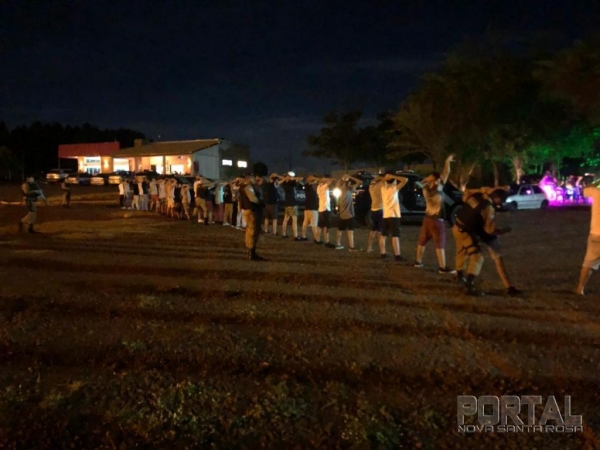 O Conselho Tutelar se fez presente na ocorrência onde dois maiores foram encaminhados aos procedimentos legais cabíveis.(Foto: BPFron)