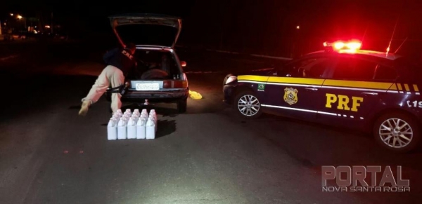 A carga, trazida ilegalmente do Paraguai, estava dentro de um automóvel Ford Escort. (Foto: PRF)