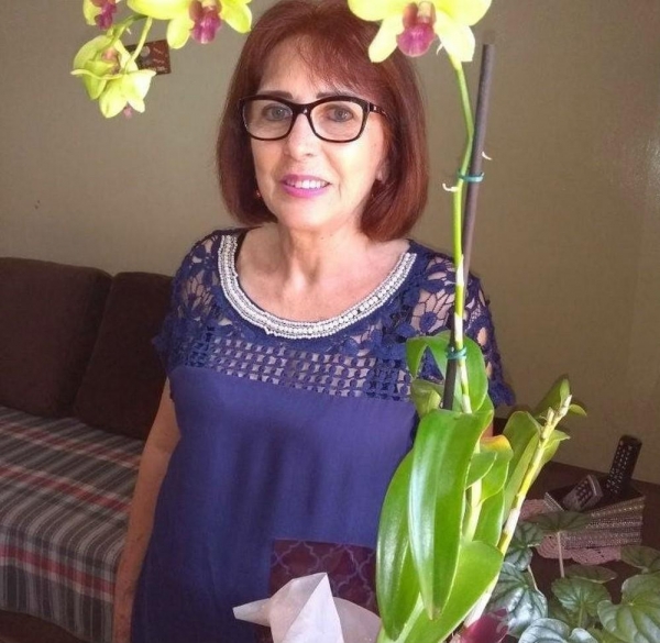 Elza Formighieri Morschheiser, de 66 anos, foi morta pelo ex-marido, segundo a polícia — Foto: Reprodução/Facebook