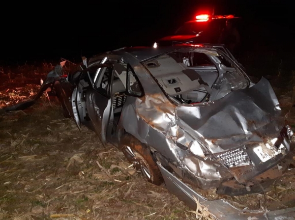 O veículo ficou destruído. (Fotos: BPFron)