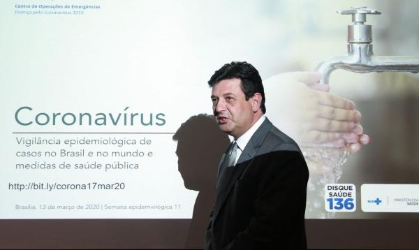 O ministro Luiz Henrique Mandetta: casos vão continuar subindo (Foto: Marcello Casal Jr/ABr)