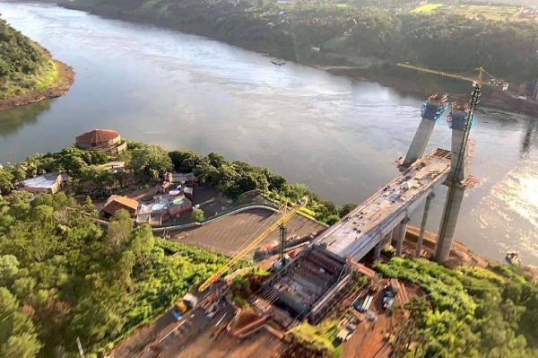 Obra da nova ponte entre Brasil e Paraguai alcança 49% de execução. Foto: Valtemir de Souza/Itaipu