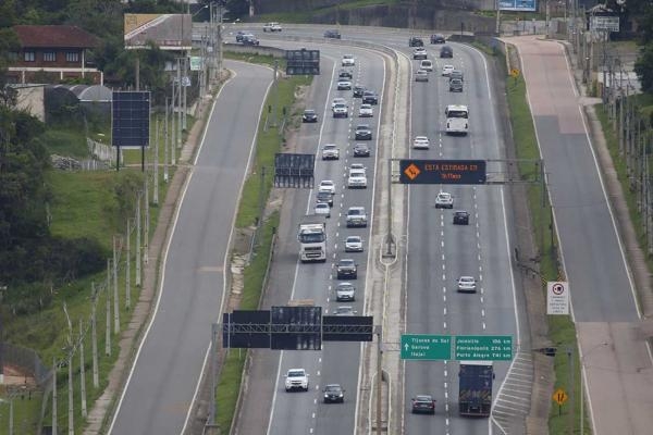 Estradas no Paraná: policiamento será reforçado (Foto: Reprodução / TV Brasil)    