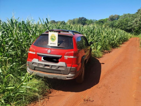 Veículo abandonado. (Foto: BPFron)