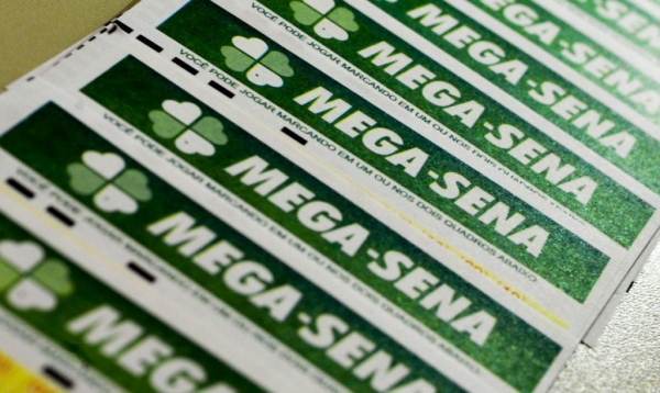 Bilhetes de aposta da mega-sena. (Marcello Casal Junior/ABr)