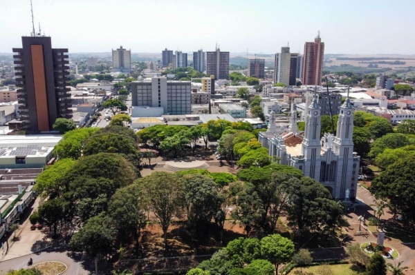 Oito em cada 10 cidades do Paraná tiveram saldo positivo na geração de empregos em 2023 - Na foto, Campo Mourão Foto: Roberto Dziura Jr/AEN