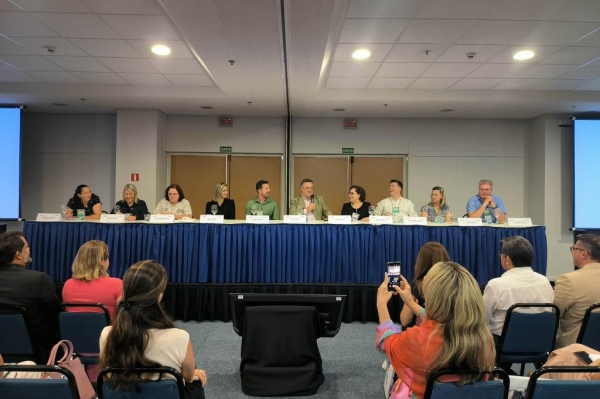 Estados e municípios definem estratégias para vacinação contra Influenza Foto: Danilo Avanci/SESA-PR