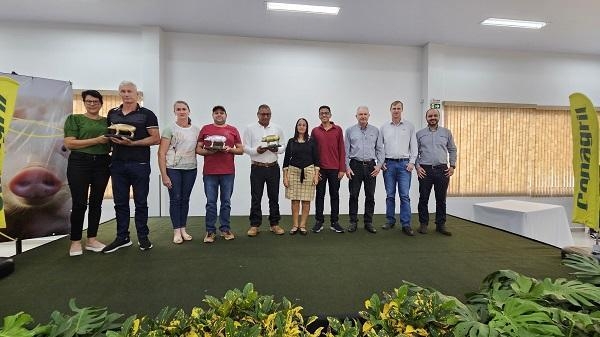 Durante o evento, a Cooperativa premiou os melhores produtores de suínos do seu sistema de integração. Foto: Assessoria/Copagril.