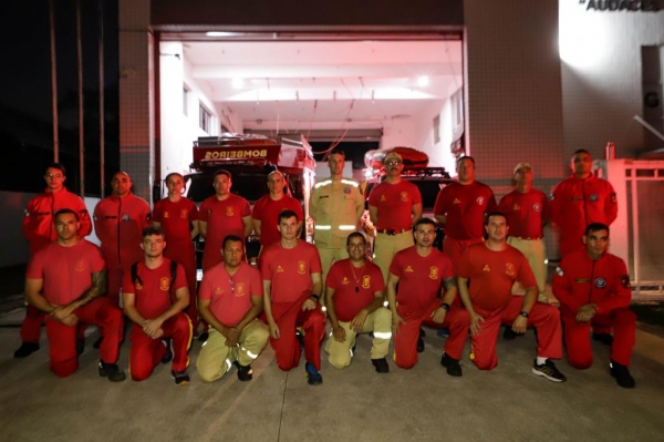 Atendendo a determinação do governador Carlos Massa Ratinho Junior, o Estado enviou nesta quarta-feira (1º) uma equipe do Corpo de Bombeiros Militar do Paraná (CBMPR) para auxiliar o Rio Grande do Sul em meio à calamidade causada pelas chuvas Foto: Roberto Dziura Jr/AEN