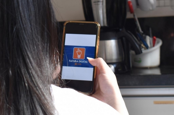 Pix se torna principal forma de pagamento da conta de luz dos paranaenses Foto: Copel