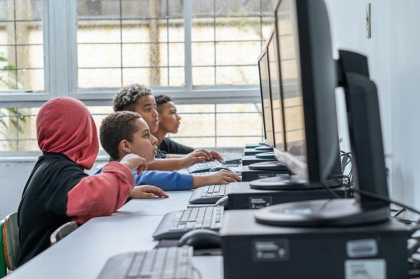 Matrículas e rematrículas na rede estadual do Paraná: prazo segue até o dia 29 de novembro Foto: Lucas Fermin/SEED-PR